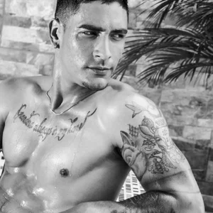 Maximo_Dick Public Pic 3