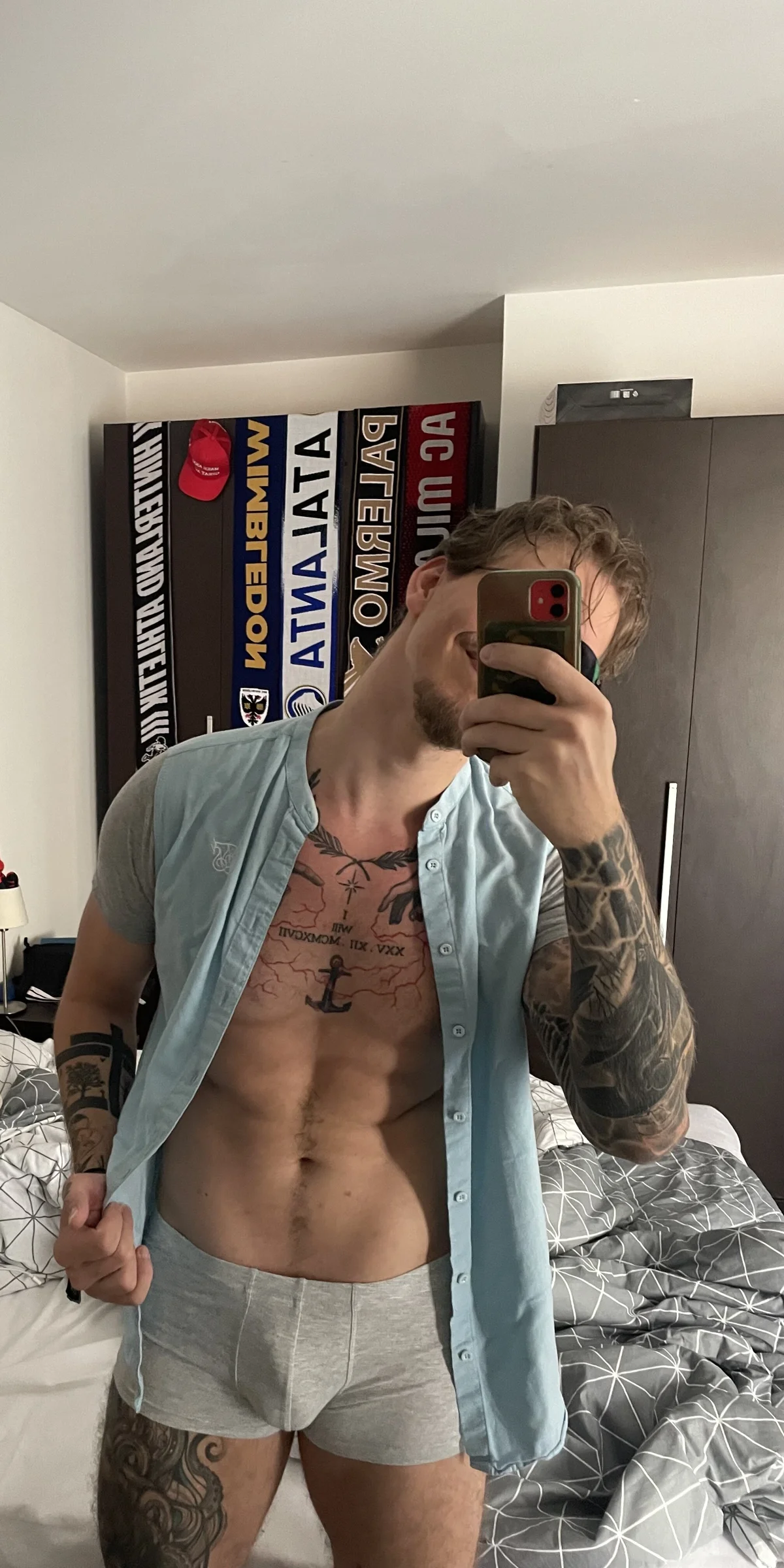 MaskedTrainer_official Image populaire  6284