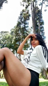 Elahia__marquez me Foto 3