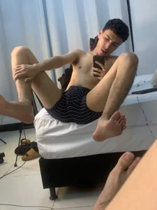 MaxLeons A Little Tease 🫦🔥 Foto 3