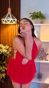 _Lucy_Grey_ Sexy Red Billede