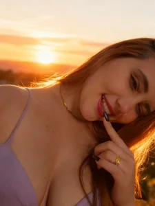 Baby_hornyJM sunset with your heart on your sleeve зображення