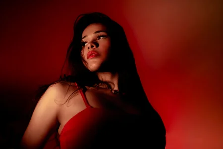 Isa_Little_Star red temptation 🌹 Poză 3