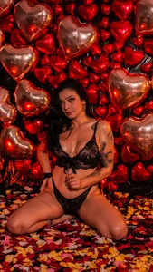 sofiaalarson LET YOURSELF BE SEDUCED BY ME! зображення