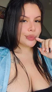 playfulcurvy Public Pic 4