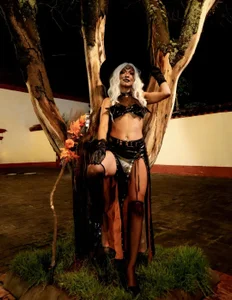 hannapettit kullanıcısının Month of sexy witches albümü -  7 fotoğraf