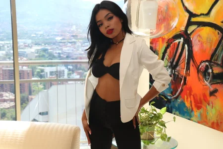 ximenawilliamss Beautiful Executive Pic 3