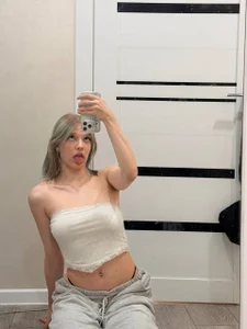 Zdjęcia Carolini_i Torn white?🤍: 