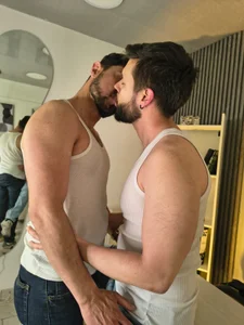 TonyAndTroy kisses Pic
