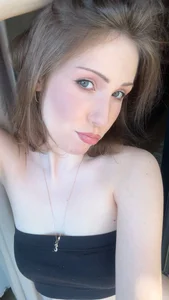 MargaretShyandSkinny a cheerful trip to the store  5 снимка