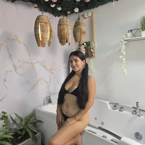 emmy_mg Public Gambar 3