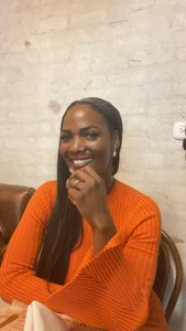 Bustykeyla Public Immagine  5