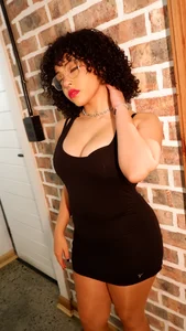 KinkyZoe_ Skin tight dress slika 4