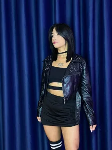 Aliciacute__ elegant and seductive Pic 5