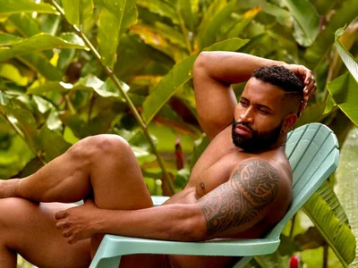 MattRodriguez9 new photos in the pool and billiard table Εικόνα 5