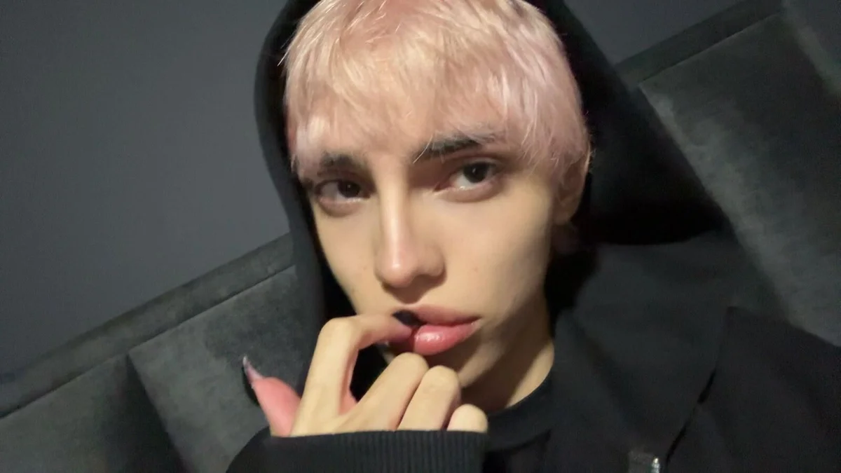 Foto em tendência de Strawberry_Kitty_ 7176