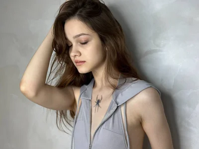 MichelleRoux Public รูป  5