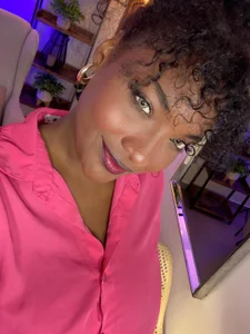 Coral_Lise Being real never goes out of style🌟 Pic 3