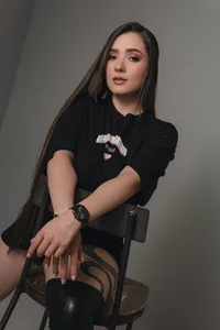 SarahRhodes_: Me ( фото)