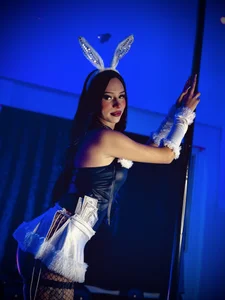 Maxxine_vxx Your Easter bunny is ready for you to enjoy 🐰 Immagine  3