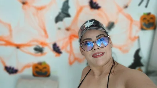 valeriasquirt HAPYY HALLOWEEN Foto 2