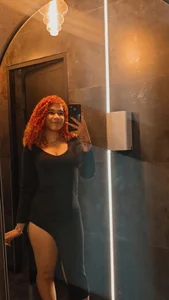 avrilwaynee Public টি ছবি