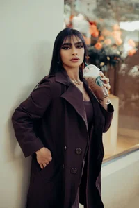 IzzyWild Elegant street Pic