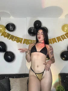 zoee_jackson Happy 21🖤 Poză