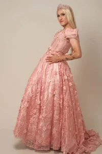 JESSI_NAOMI Royalty Pic 2