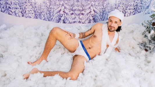 Hisoka_011: A very naughty Christmas 🎄🎄🎄 ( 3 фото)