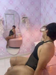 Sara_Velveet: Sexy latina 🍓 ( 3 фото)