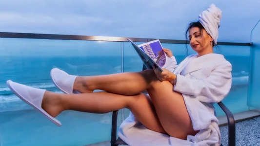 OliveWilson Balcony Dreams 🎀 Hình 4