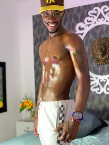 Zdjęcia Aroonsexyboy sexy me!🔥:  2