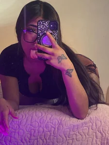 Violet_carson I with glasses?😎 Immagine  3