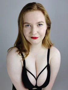 NikkiTease Public 사진 4