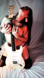 _TiffanyDoll_ Public Pic 3