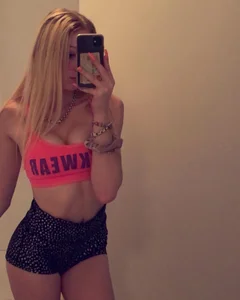 bellabeexo Public Pic 5