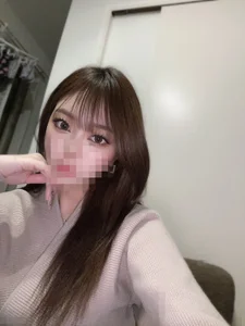 Rika_v_v Public Immagine 