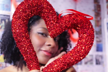 Naughty_bouncing_ebony Unwrapped Valentine 🎁❤️ Foto 3