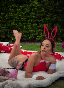 MiiaaMoonroee kullanıcısının Cupid told me that I will be yours tonight ... 😈💘 albümü -  2 fotoğraf