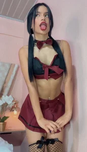 little_janne_I am a schoolgirl 🫦🤓图片 3