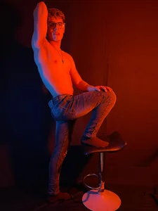 Caution de angel_sexyevil  7 photos