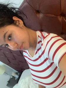 NoiraVale Good morning, babe… I'm live and ready to tease you slowly, with every glance and every word. Come j Fotka 4