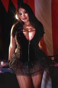 BELLA-ADAMS_のTrick or Sex 😈🤫の 3枚の写真