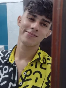 y de Dyla_n18  photos