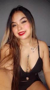 Emily_Lit Kisses 🫦❤️ Pic 3