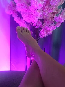 bahiya_aziz my feet 圖片