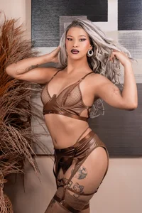 Summer_XO EROTIC 🔥 - {count, plural, one {תמונה אחת} two {שתי תמונות} many {# תמונות} other {# תמונות}}