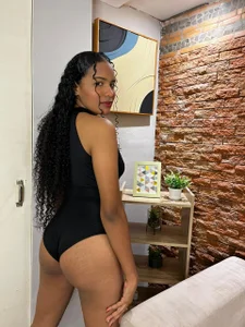 clari_queen's XXX Nude Photo 2