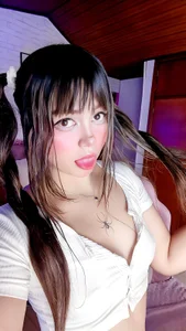 Scarlett_fox__ This naughty girl wants action 🙈🥵🍑 Pic 3